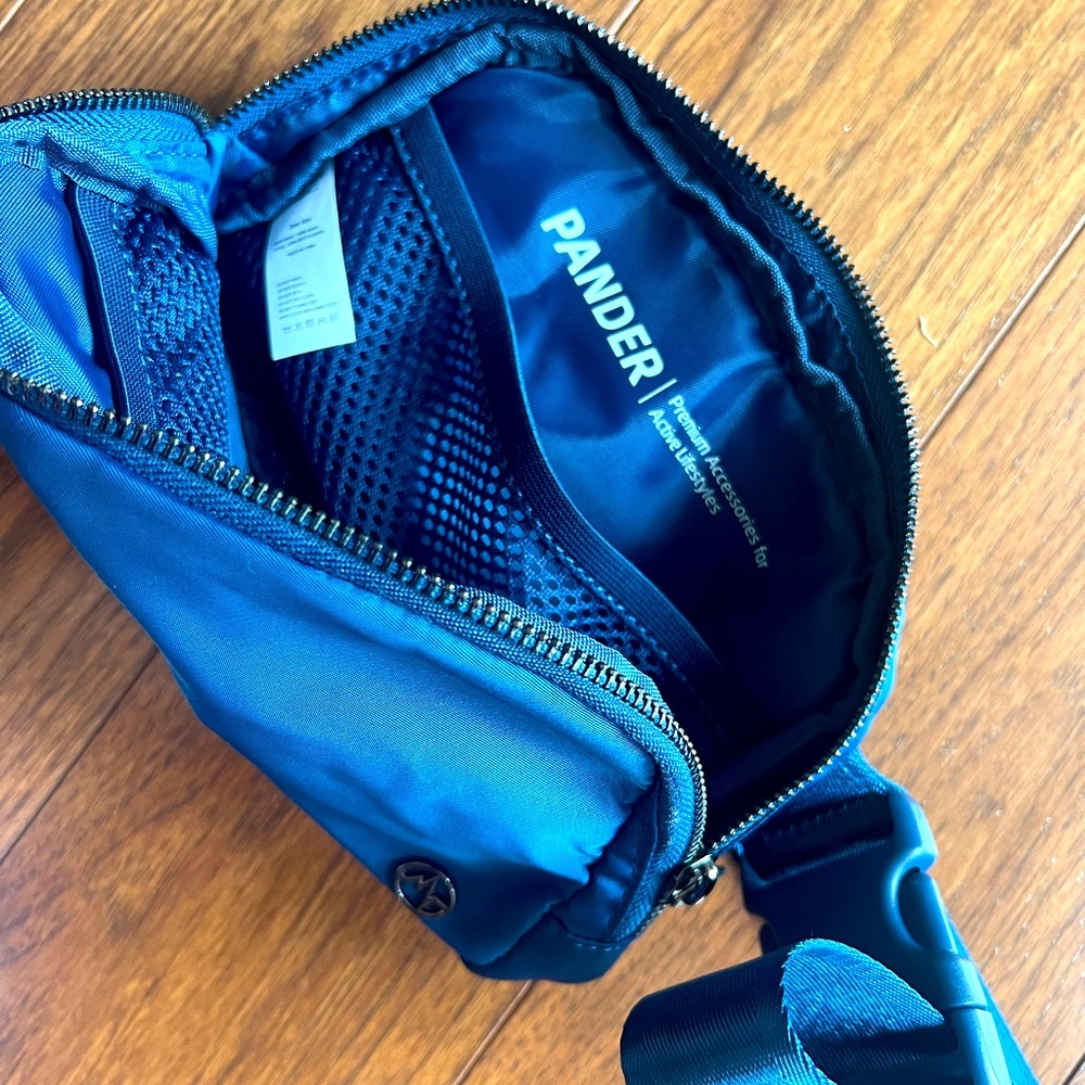 Pander Navy Blue Nylon Zipper Bag